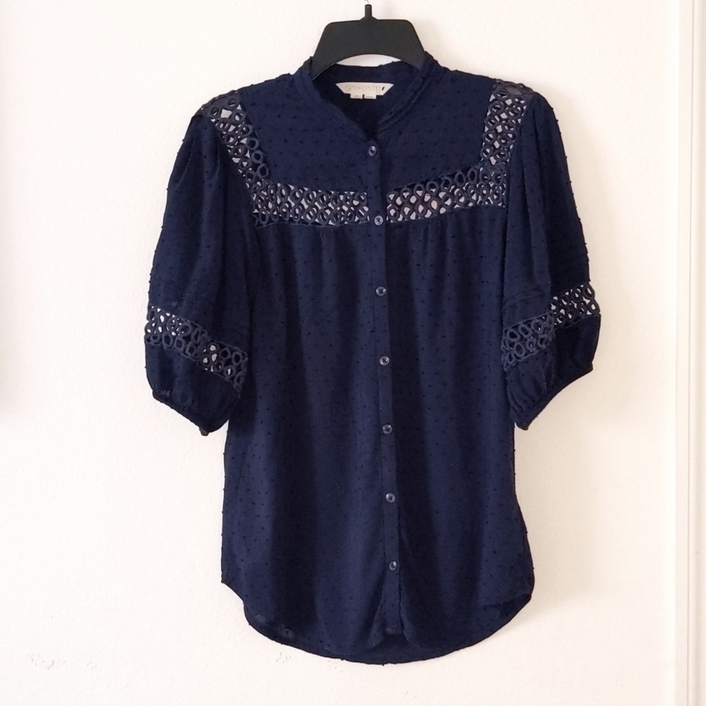 Edme & Esyllte Navy Blue Blouse Size 4. Button down. Pretty detail